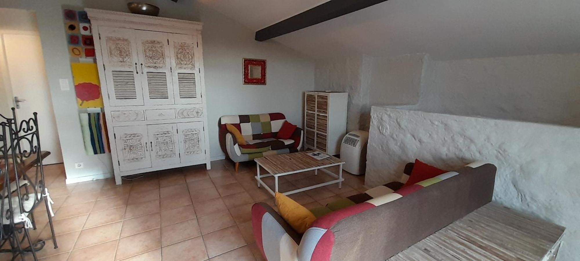 Le Mas de la Chadeniere Villeneuve-de-Berg Habitación foto